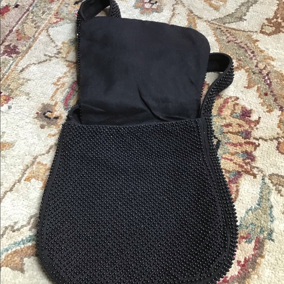 Vintage black beaded shoulder bag w/flower design - Picture 2 of 4